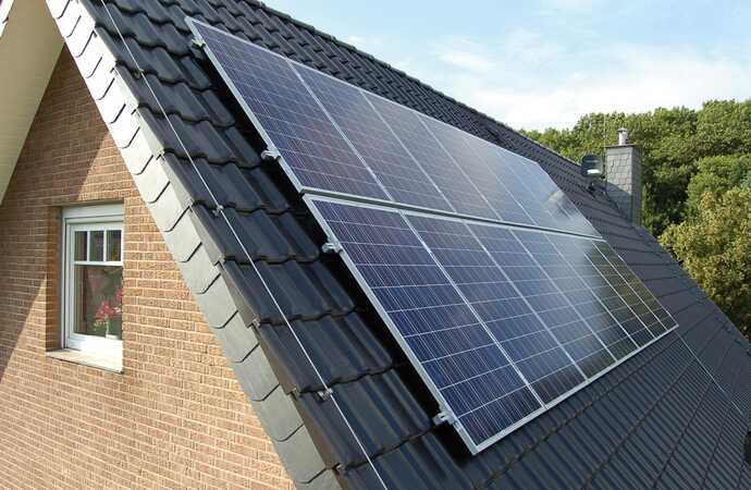 Jaké fotovoltaické panely si vybrat? Kompletní průvodce typy a technologiemi